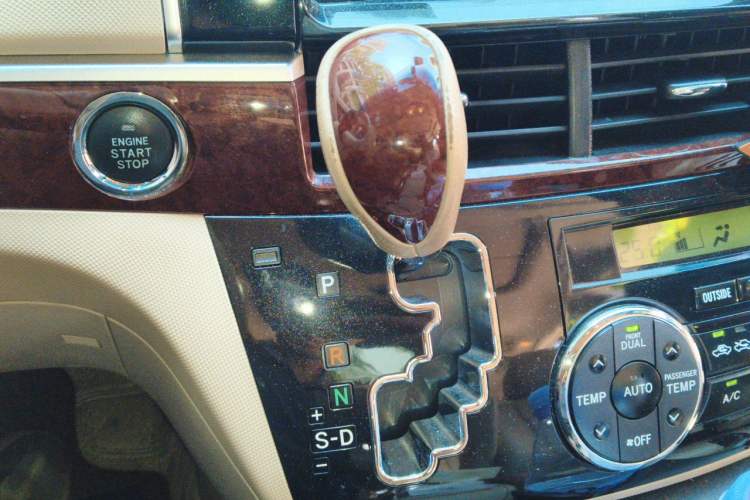 Used Toyota Previa  Gear Lever