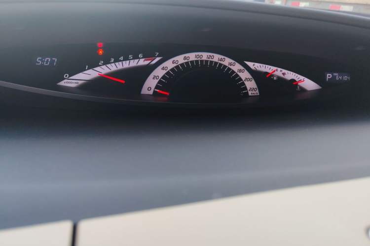 Used Toyota Previa  Instrument Cluster
