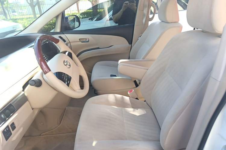 Used Toyota Previa  Left Front Seat