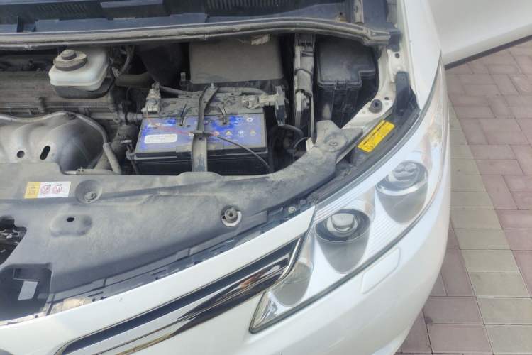 Used Toyota Previa  Engine Bay Left