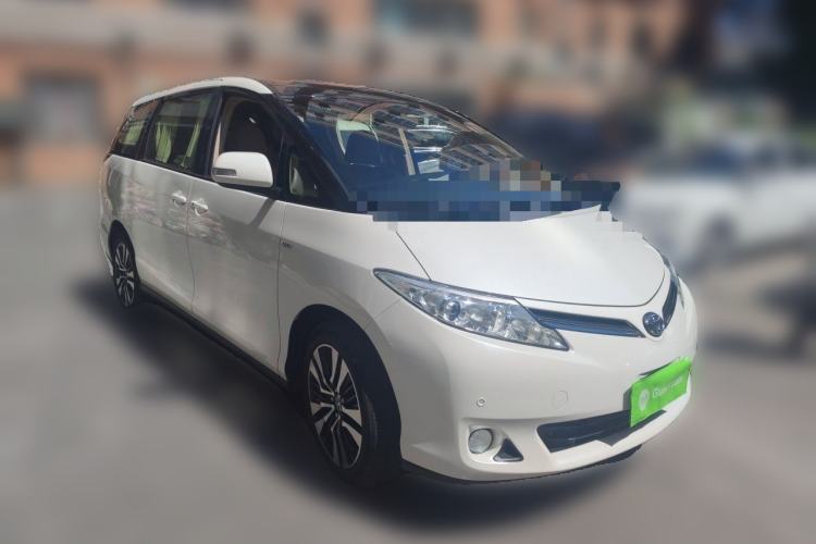 Used Toyota Previa  Front Right 45 Deg
