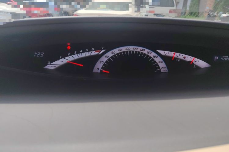 Used Toyota Previa  Instrument Cluster