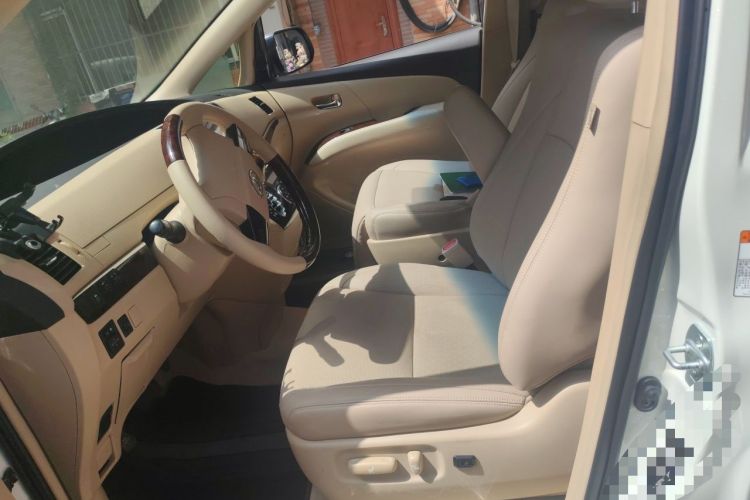 Used Toyota Previa  Left Front Seat