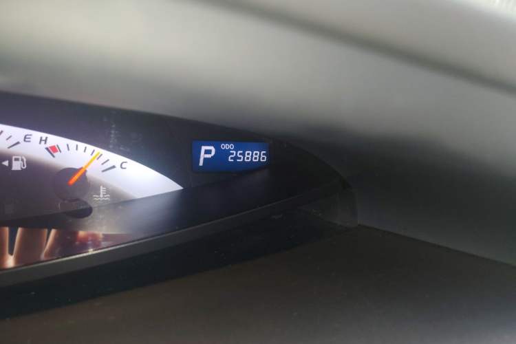 Used Toyota Previa  Odometer Close Up