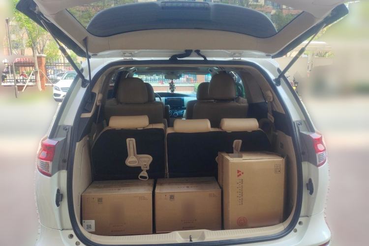 Used Toyota Previa  Trunk