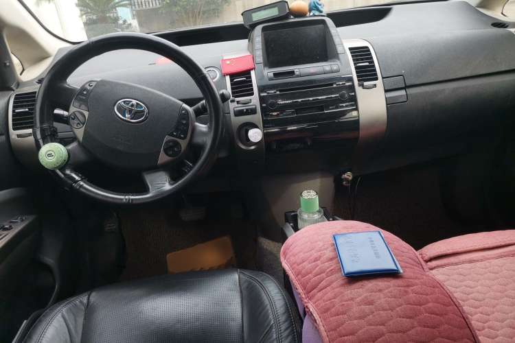 Used Toyota Prius 2006 1.5L Leather-Trimmed Navigation Version Center Console