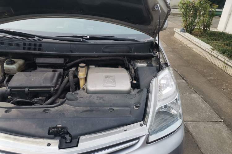 Used Toyota Prius 2006 1.5L Leather-Trimmed Navigation Version Engine Bay Left