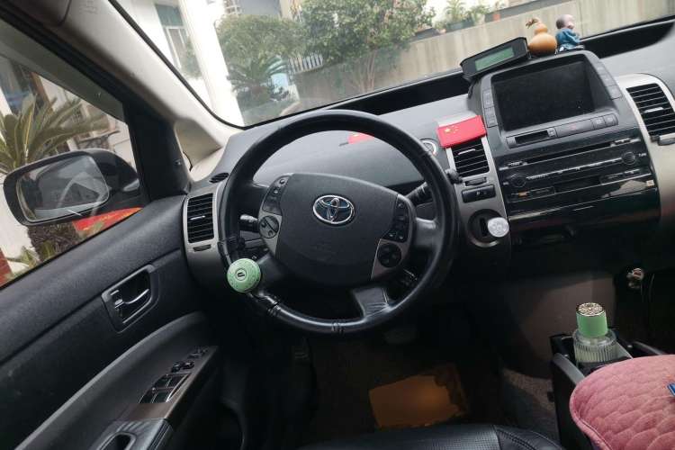 Used Toyota Prius 2006 1.5L Leather-Trimmed Navigation Version Steering Wheel