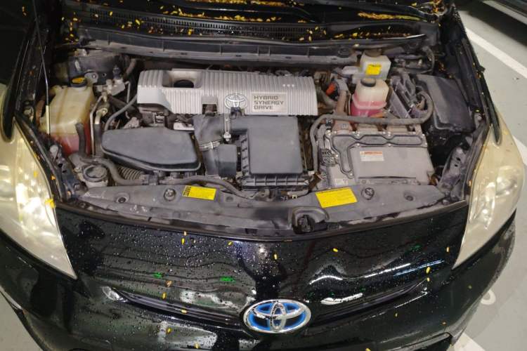 Used Toyota Prius 2012 1.8L Luxury Advanced Edition Engine Bay