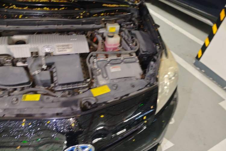 Used Toyota Prius 2012 1.8L Luxury Advanced Edition Engine Bay Left