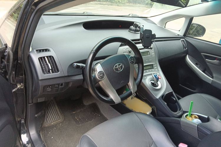 Used Toyota Prius 2012 1.8L Luxury Edition Interior 2