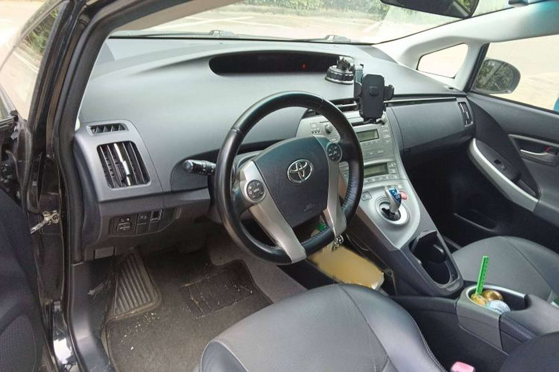 Used Toyota Prius 2012 1.8L Luxury Edition Interior 2