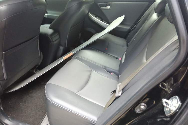 Used Toyota Prius 2012 1.8L Luxury Edition Interior 4