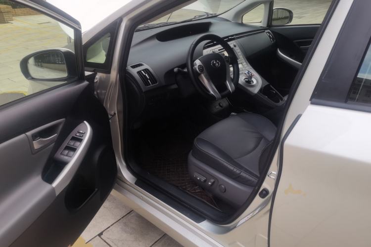 Used Toyota Prius 2012 1.8L Luxury Advanced Edition Driver Seat
