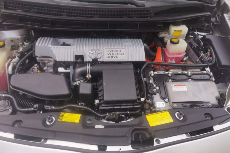 Used Toyota Prius 2012 1.8L Luxury Advanced Edition Engine Bay
