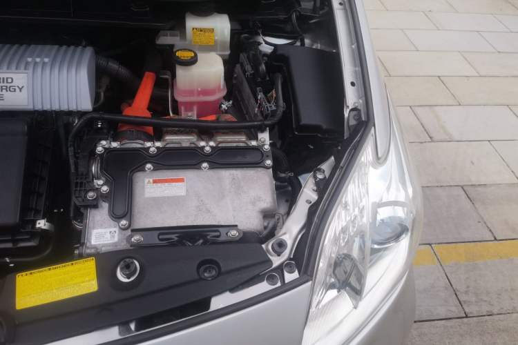 Used Toyota Prius 2012 1.8L Luxury Advanced Edition Engine Bay Left