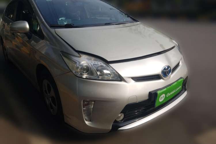 Used Toyota Prius 2012 1.8L Luxury Advanced Edition Front Right 45 Deg