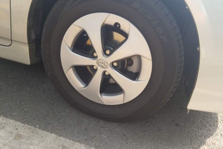 Used Toyota Prius 2012 1.8L Luxury Advanced Edition Right Front Wheel Hub