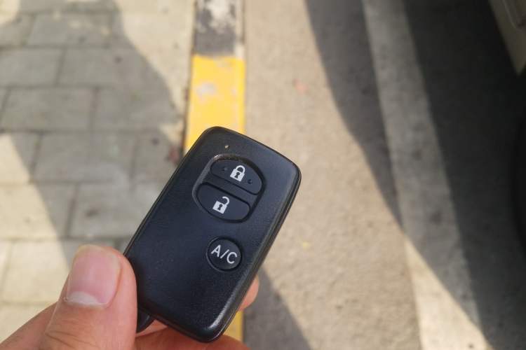 Used Toyota Prius 2012 1.8L Luxury Advanced Edition Vehicle Key