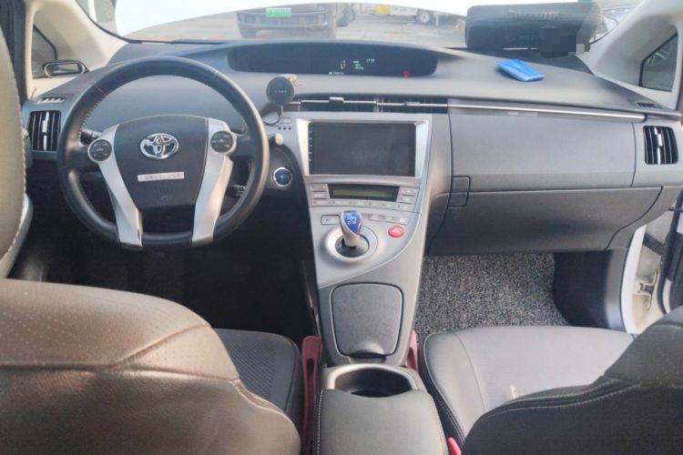 Used Toyota Prius 2012 1.8L Luxury Edition Center Console