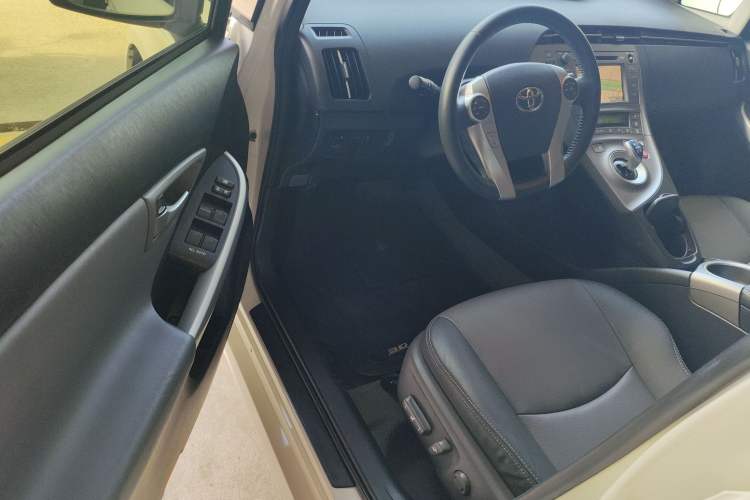 Used Toyota Prius 2012 1.8L Luxury Advanced Edition Driver Seat