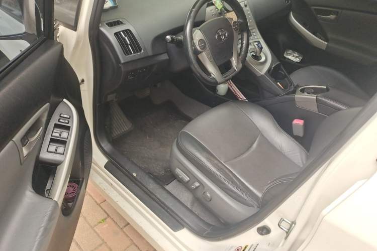 Used Toyota Prius 2012 1.8L Luxury Advanced Edition Driver Seat
