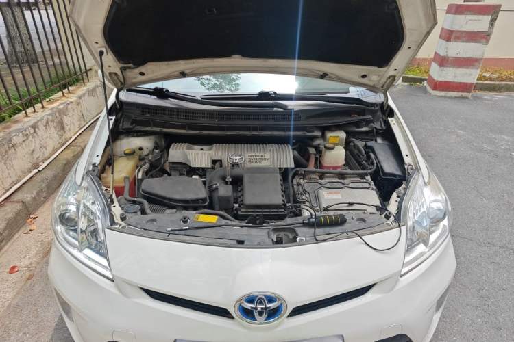 Used Toyota Prius 2012 1.8L Luxury Advanced Edition Engine Bay