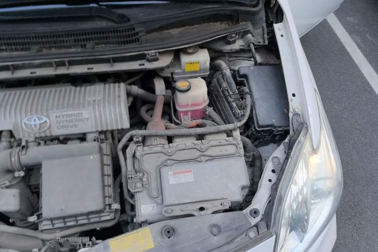 Used Toyota Prius 2012 1.8L Standard Edition Engine Bay Left