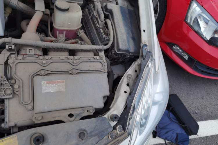Used Toyota Prius 2012 1.8L Standard Edition Engine Bay Left