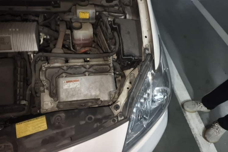Used Toyota Prius 2012 1.8L Luxury Advanced Edition Engine Bay Left