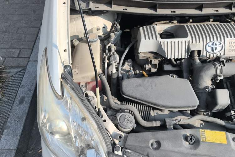 Used Toyota Prius 2012 1.8L Standard Edition Engine Bay Right
