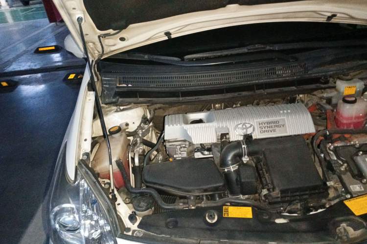 Used Toyota Prius 2012 1.8L Standard Edition Engine Bay Right