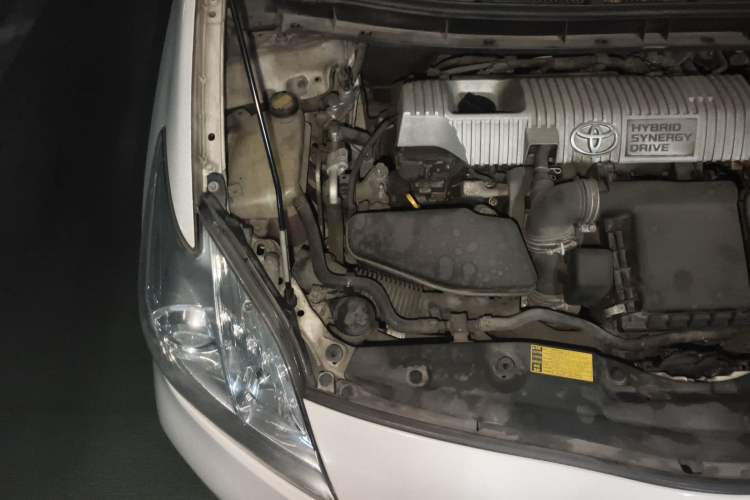 Used Toyota Prius 2012 1.8L Luxury Advanced Edition Engine Bay Right