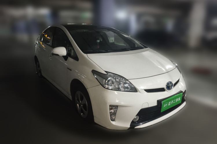 Used Toyota Prius 2012 1.8L Luxury Advanced Edition Front Right 45 Deg