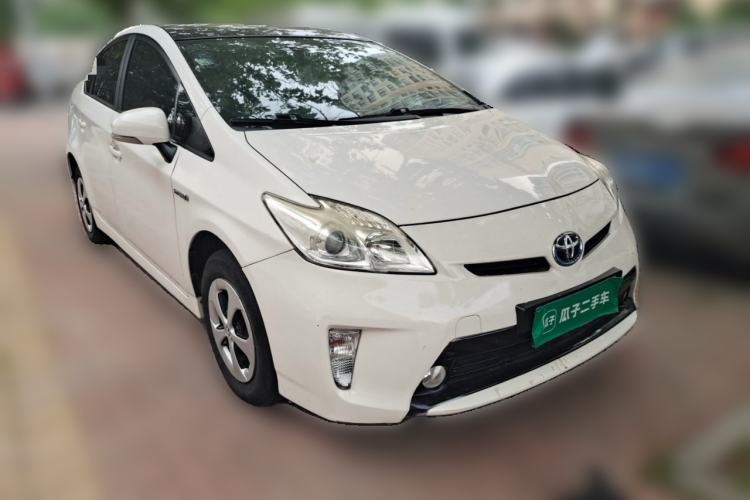 Used Toyota Prius 2012 1.8L Luxury Advanced Edition Front Right 45 Deg