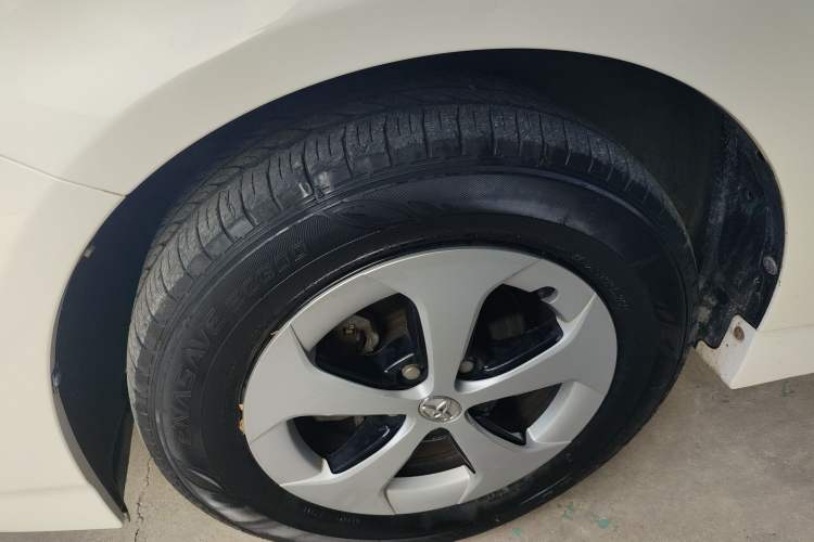 Used Toyota Prius 2012 1.8L Luxury Advanced Edition Left Front Wheel Hub