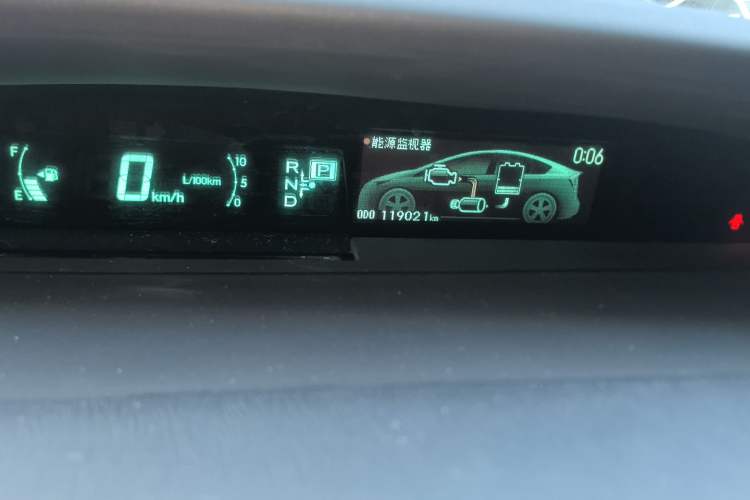 Used Toyota Prius 2012 1.8L Standard Edition Odometer Close Up