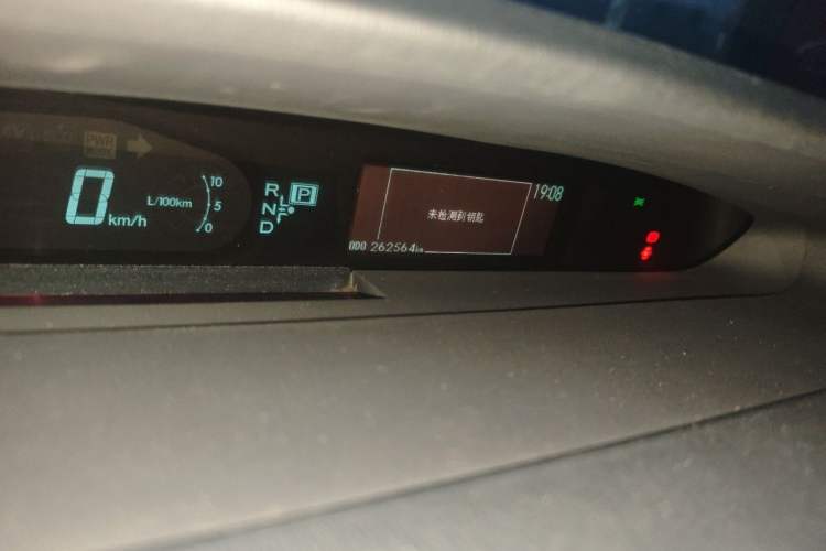 Used Toyota Prius 2012 1.8L Luxury Advanced Edition Odometer Close Up