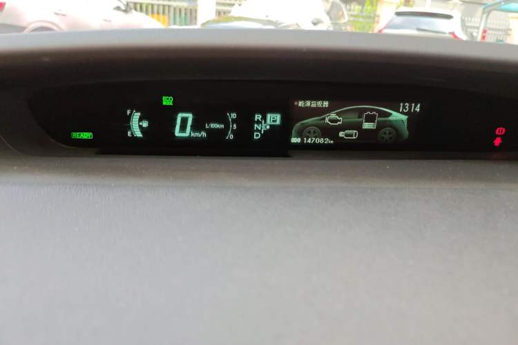 Used Toyota Prius 2012 1.8L Standard Edition Odometer Close Up