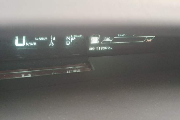 Used Toyota Prius 2012 1.8L Luxury Advanced Edition Odometer Close Up