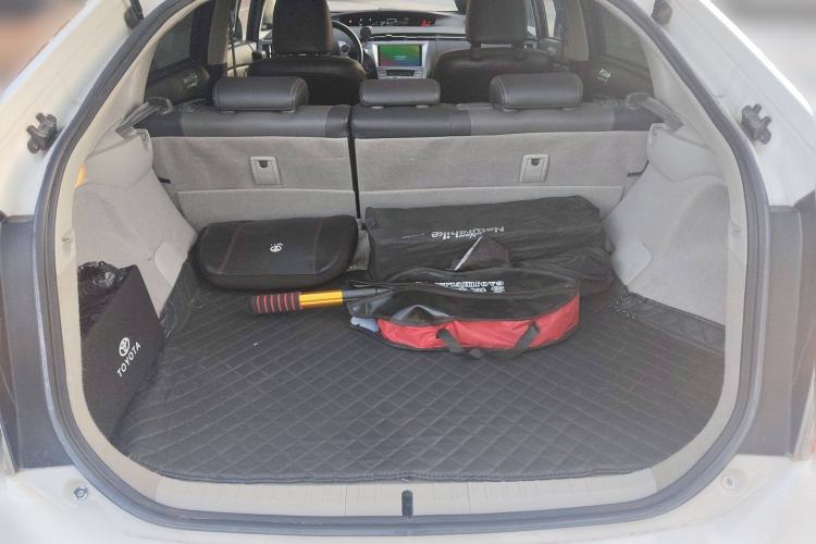 Used Toyota Prius 2012 1.8L Luxury Edition Trunk