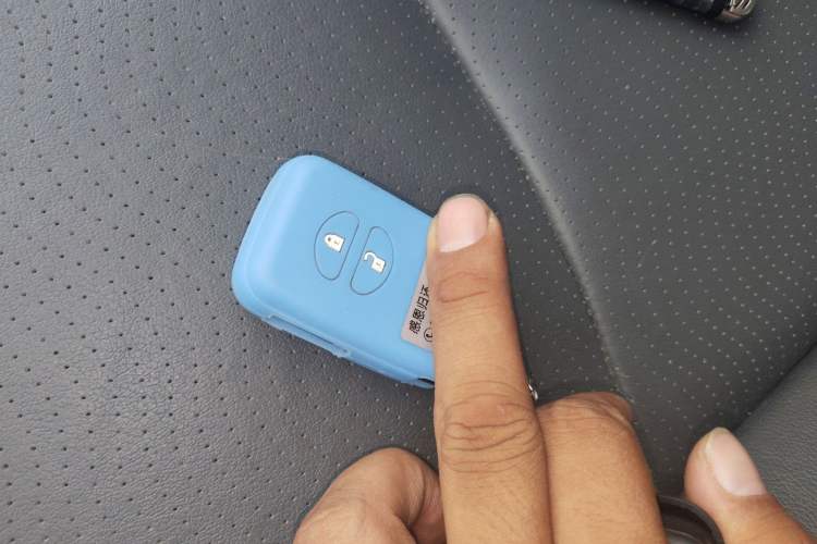 Used Toyota Prius 2012 1.8L Luxury Edition Vehicle Key