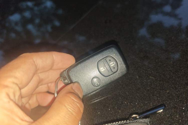 Used Toyota Prius 2012 1.8L Luxury Advanced Edition Vehicle Key