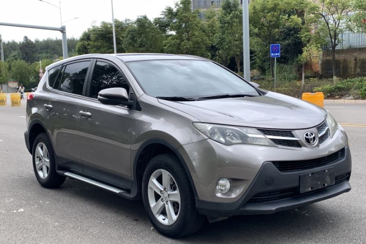 Used Toyota RAV4 2013 2.0L Manual Two-Wheel Drive Urban Edition Exterior 4
