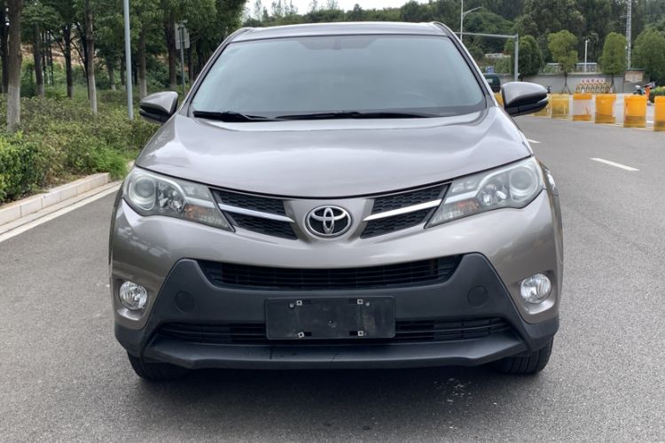 Used Toyota RAV4 2013 2.0L Manual Two-Wheel Drive Urban Edition Exterior 5