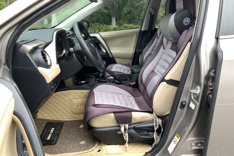 Used Toyota RAV4 2013 2.0L Manual Two-Wheel Drive Urban Edition Interior 2