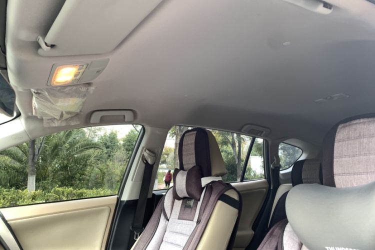 Used Toyota RAV4 2013 2.0L Manual Two-Wheel Drive Urban Edition Interior 6