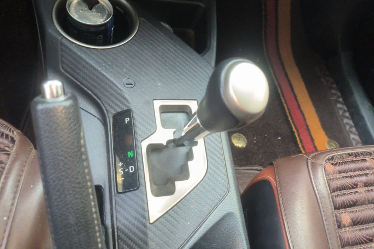Used Toyota RAV4 2013 2.5L Automatic 4x4 Prestige Edition Gear Lever