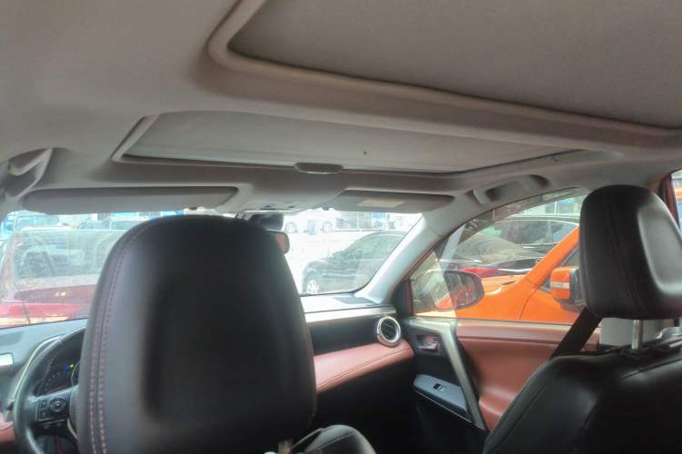 Used Toyota RAV4 2013 2.5L Automatic 4x4 Prestige Edition Headliner