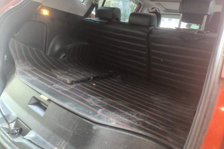 Used Toyota RAV4 2013 2.5L Automatic 4x4 Prestige Edition Trunk